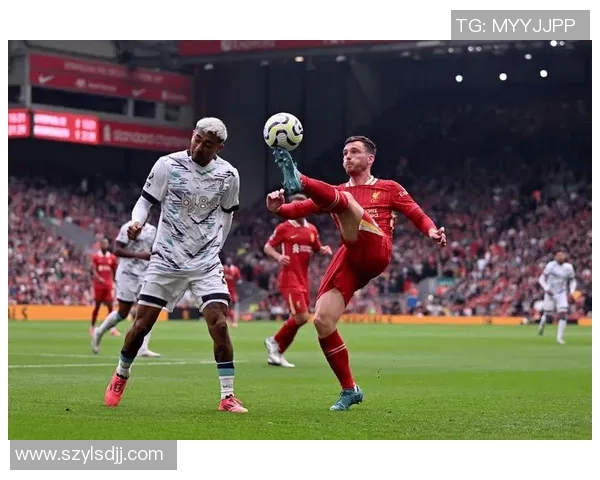 西汉姆联与利物浦对决精彩瞬间图标解析与球队历史回顾