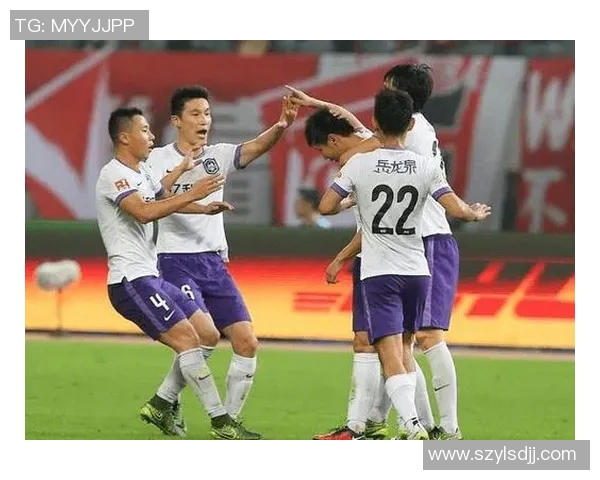 古比斯与拉赫蒂的激烈对决揭示足球战术与团队协作的深刻内涵 古比斯与拉赫蒂的激烈对决揭示足球战术与团队协作的深刻内涵