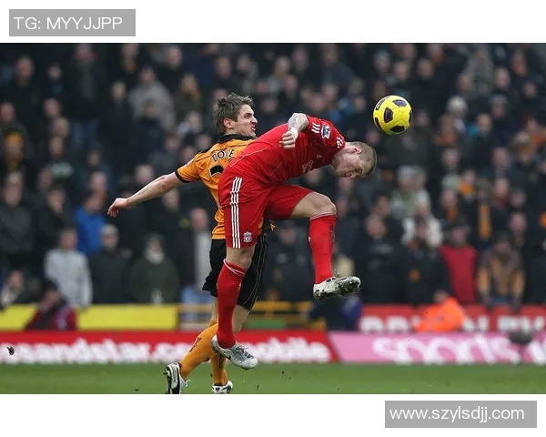 哈德斯尔德主场迎战狼队双方争夺英超宝贵积分的激烈对决 哈德斯尔德主场迎战狼队双方争夺英超宝贵积分的激烈对决