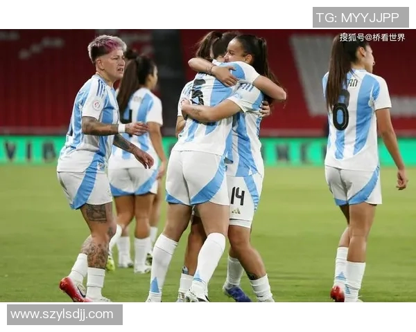 韦拉与墨美洲的激烈对决揭示足球战术与团队合作的精彩瞬间