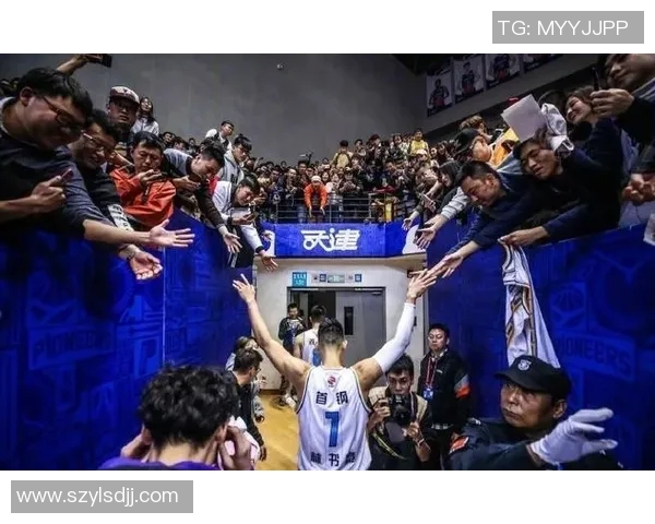 林书豪在北京与深圳的对决中展现精彩表现引发球迷热议